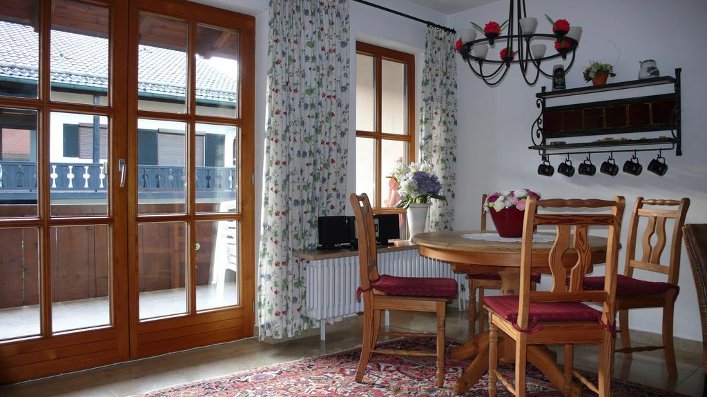 Apartment Jasmin Garmisch-Partenkirchen Bagian luar foto